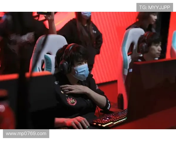 CSGO战术解析:深入探讨FPX在边路渗透中的策略与执行